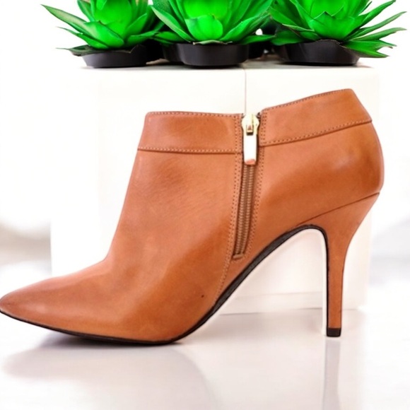 Enzo Angiolini Cognac “Corynn” Ankle Booties - Picture 6 of 16